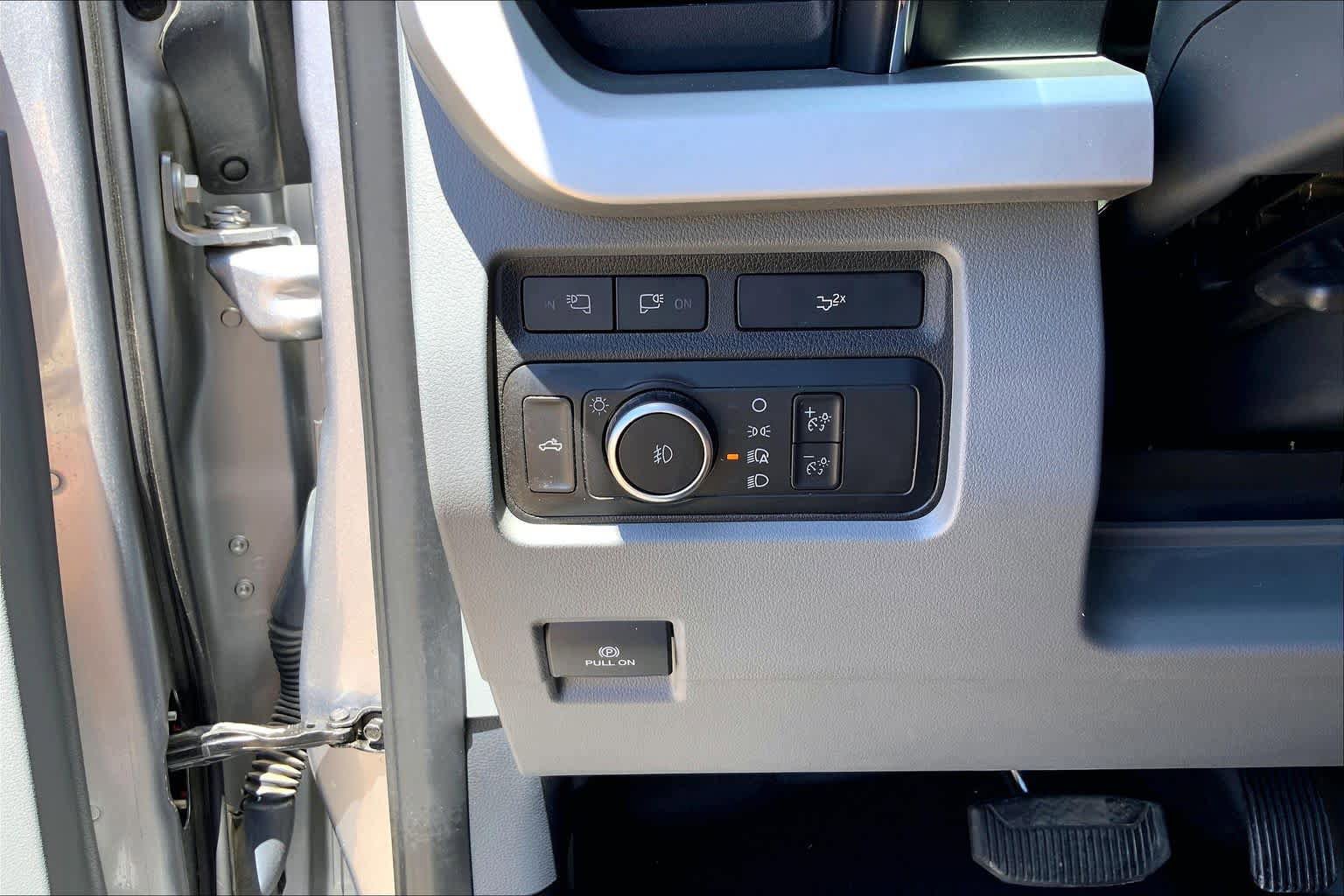 Certified 2023 Ford F250 XLT w/ XLT Premium Package AWD/4WD image 36
