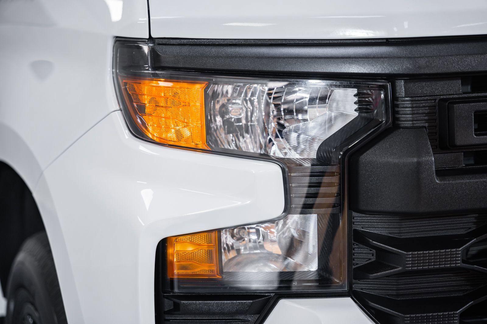 Used 2023 Chevrolet Silverado 1500 Custom AWD/4WD image 12