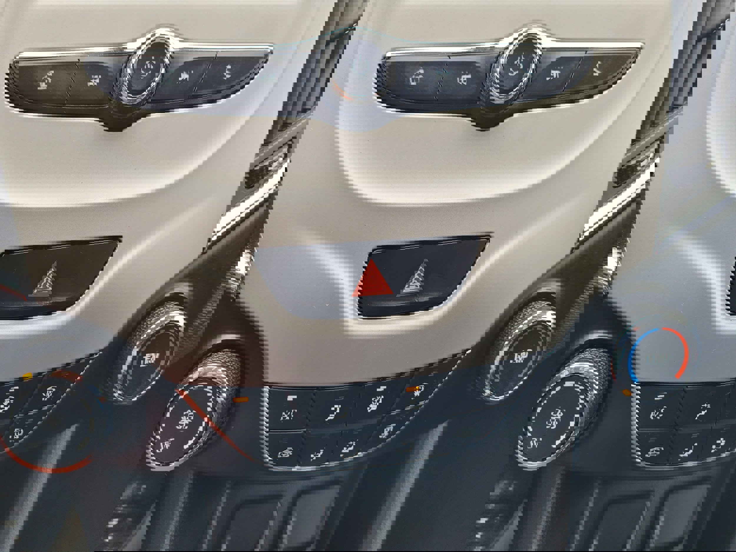 Used 2018 Chevrolet Cruze LS image 15