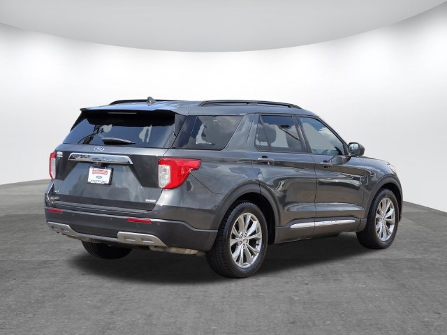 Certified 2020 Ford Explorer XLT w/ Equipment Group 202A RWD image 4