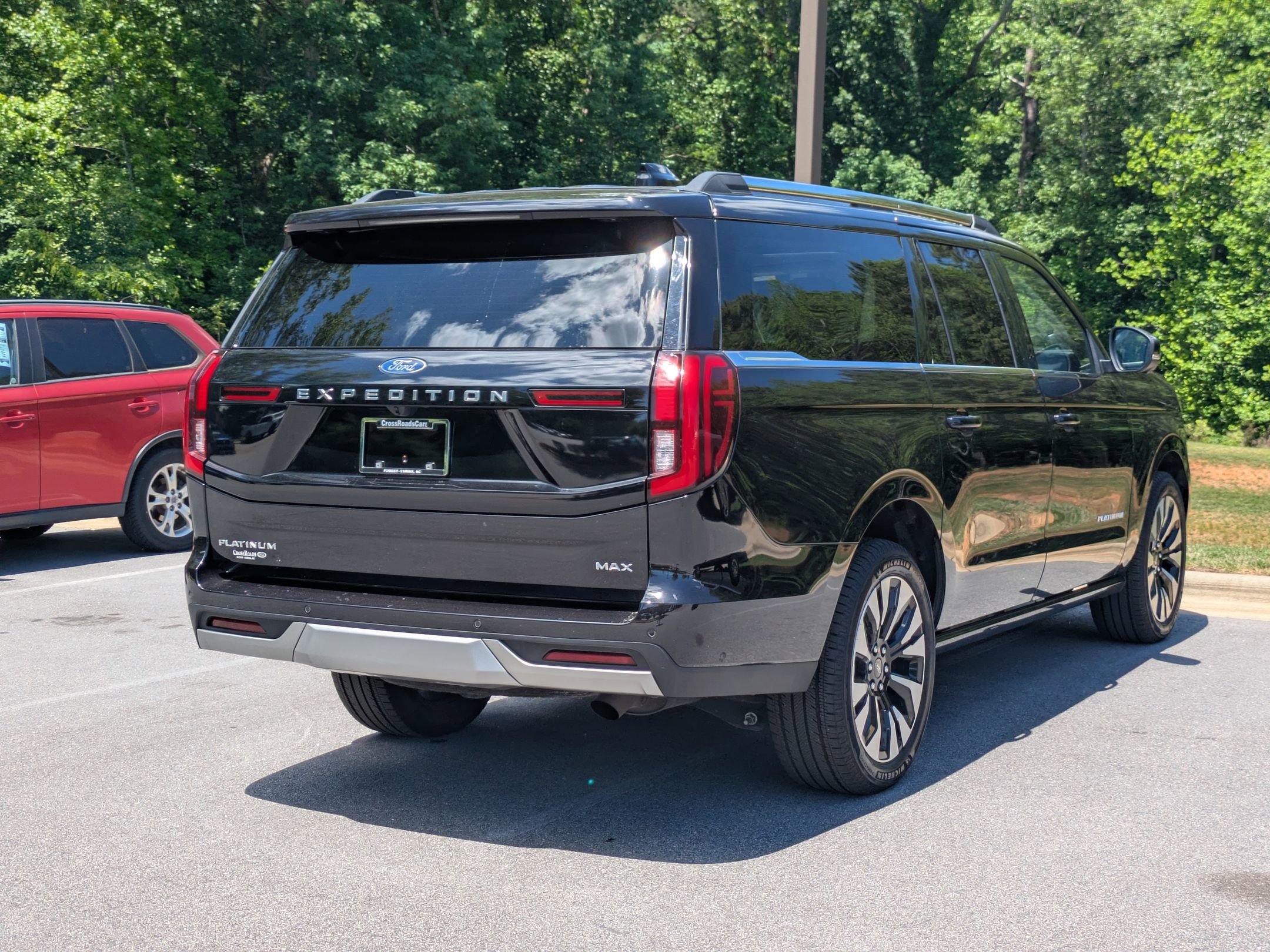 Certified 2025 Ford Expedition Max Platinum w/ Driver's Package AWD/4WD image 3