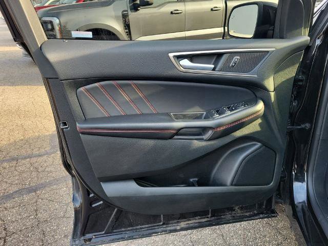 Certified 2023 Ford Edge ST-Line image 14