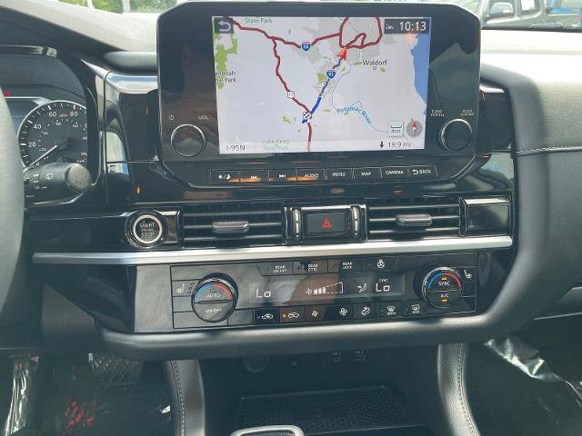 Used 2023 Nissan Pathfinder SL AWD/4WD image 17