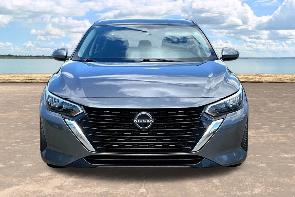 Used 2025 Nissan Sentra SV FWD image 2