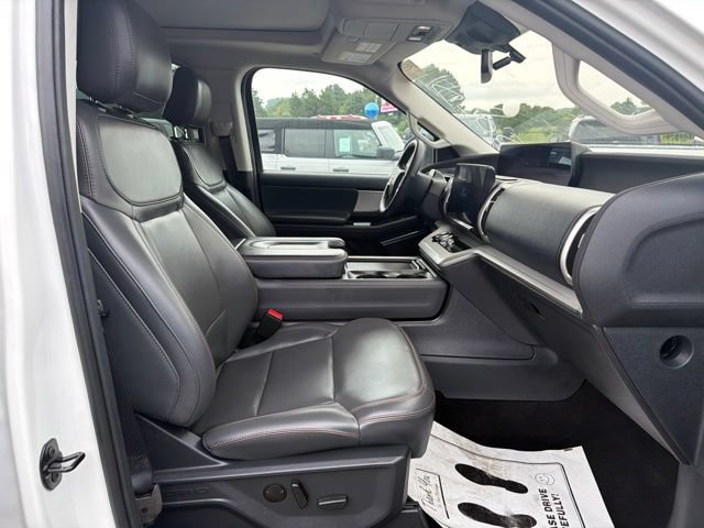 Certified 2025 Ford Expedition Active AWD/4WD image 32