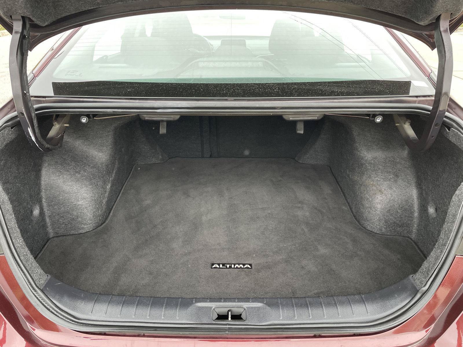 Used 2025 Nissan Altima 2.5 SV FWD image 30