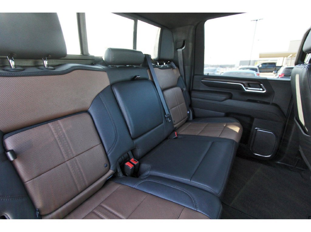 Used 2024 Chevrolet Silverado 3500 High Country w/ High Country Premium Package AWD/4WD image 14