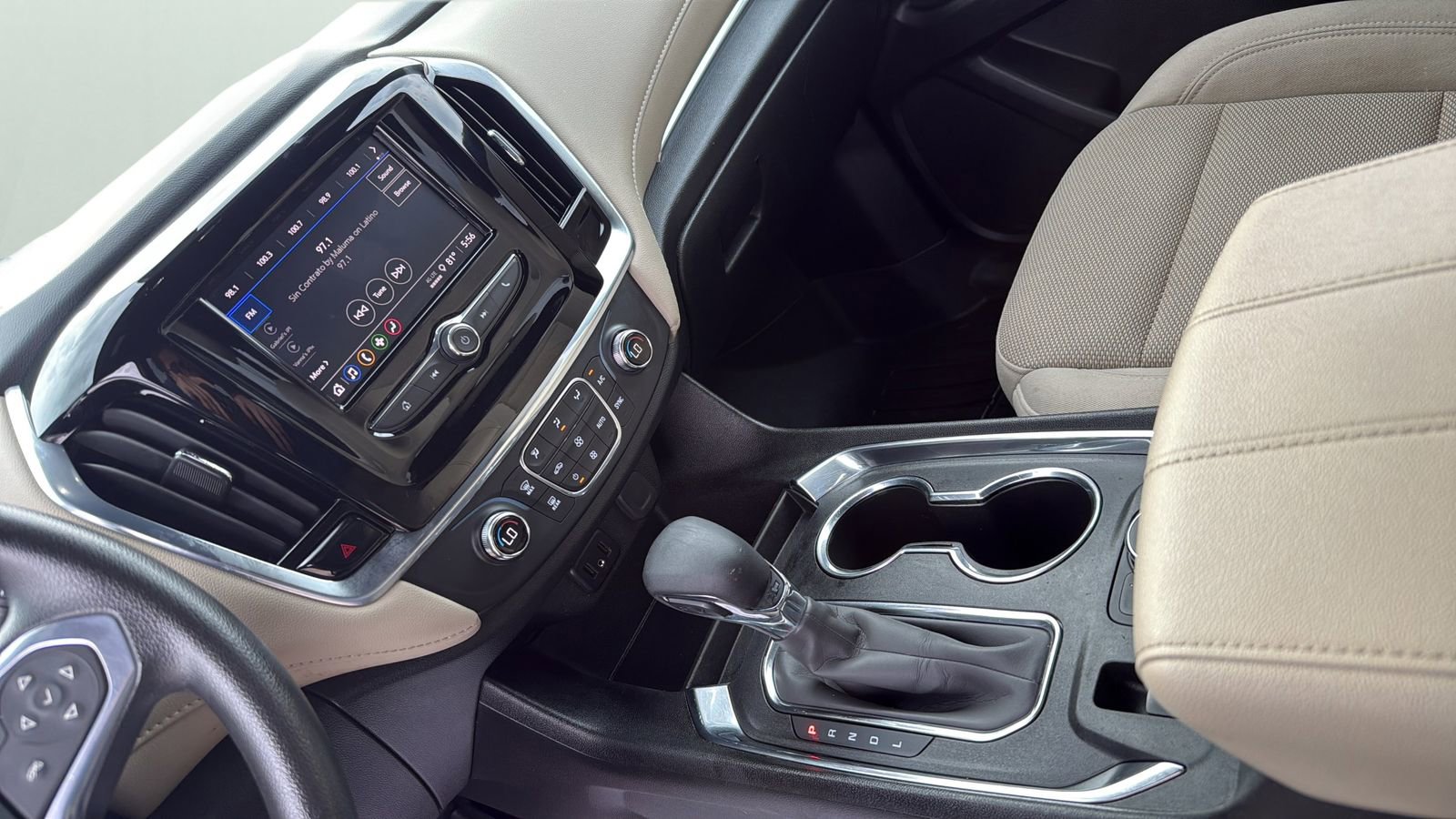 Used 2022 Chevrolet Traverse LS w/ LPO, Cargo Package FWD image 20
