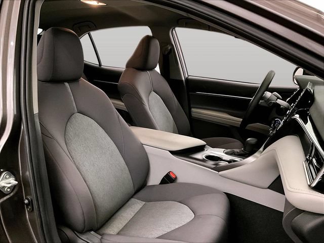 Used 2021 Toyota Camry LE FWD image 7