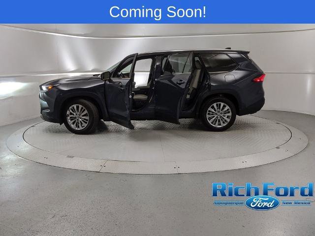 Used 2024 Toyota Grand Highlander Platinum image 30