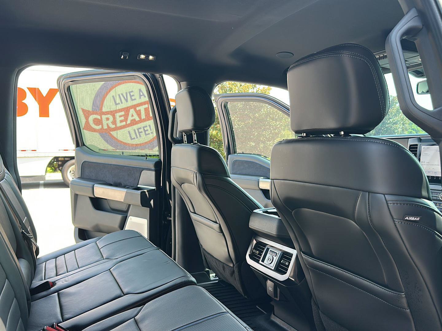 Certified 2025 Ford F350 Platinum AWD/4WD image 32