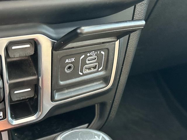 Used 2023 Jeep Wrangler Rubicon w/ Cold Weather Group image 37
