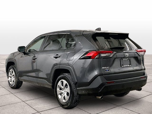 Used 2022 Toyota RAV4 LE AWD/4WD image 10