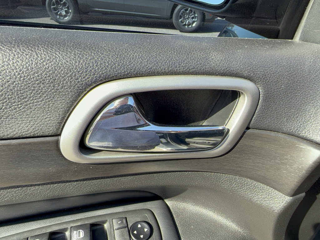 Used 2018 Jeep Grand Cherokee Altitude image 10