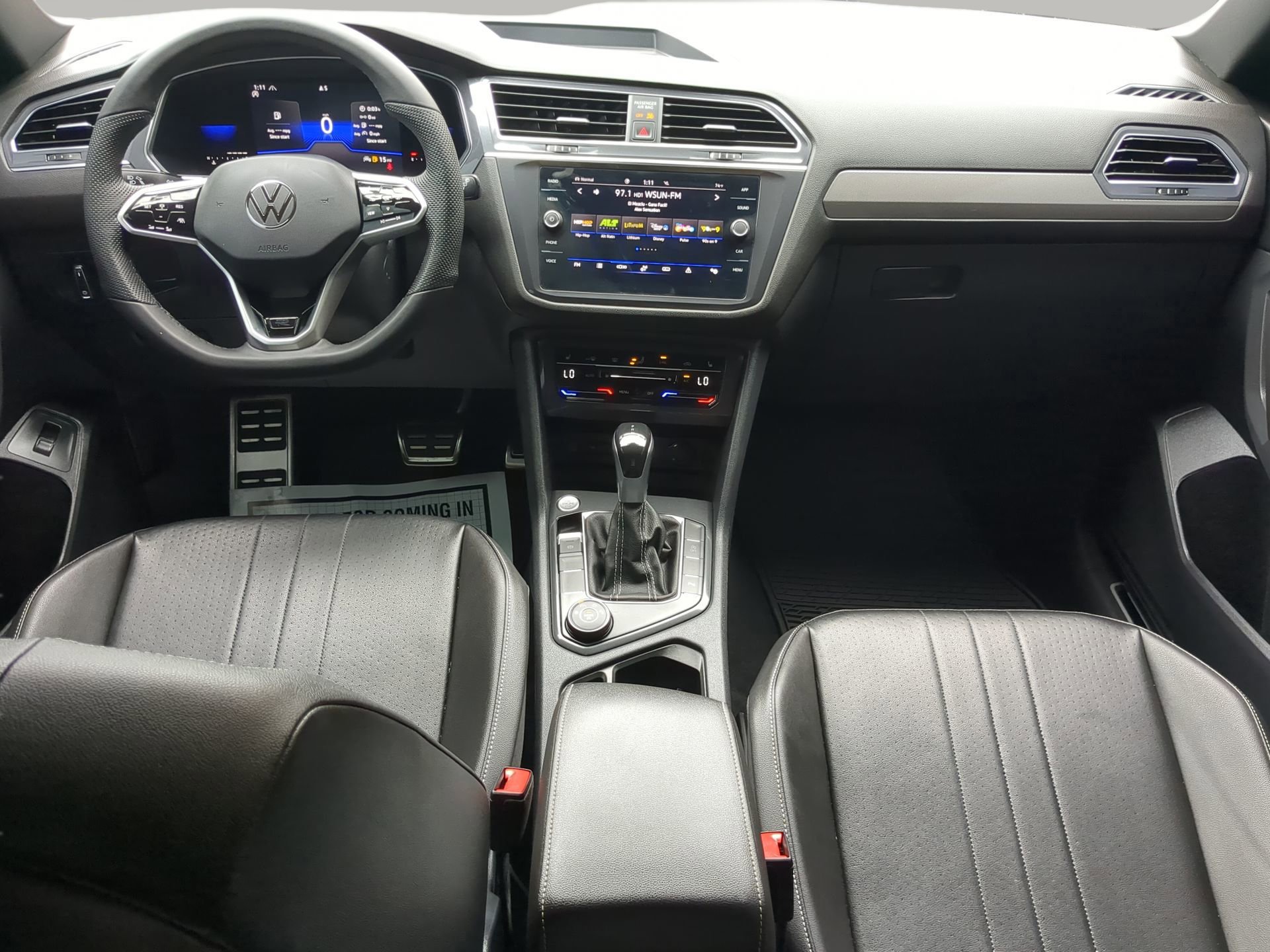 Used 2022 Volkswagen Tiguan SE R-Line image 38