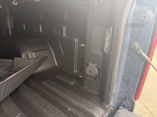 Used 2023 Chevrolet Silverado 1500 LTZ AWD/4WD image 34