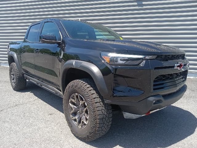 Used 2025 Chevrolet Colorado ZR2 w/ Technology Package