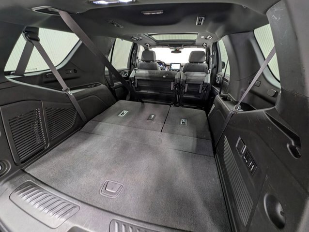 Used 2022 Chevrolet Tahoe LT w/ Luxury Package AWD/4WD image 24