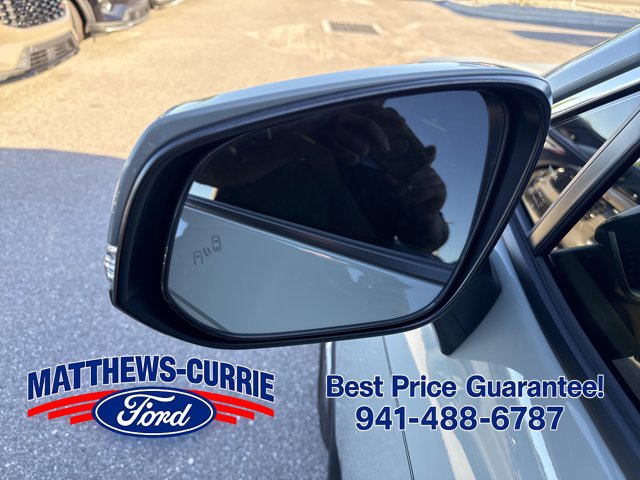 Used 2023 Toyota RAV4 XLE Premium FWD image 8