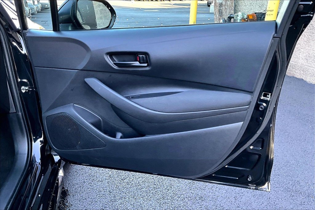 Used 2025 Toyota Corolla LE FWD image 22