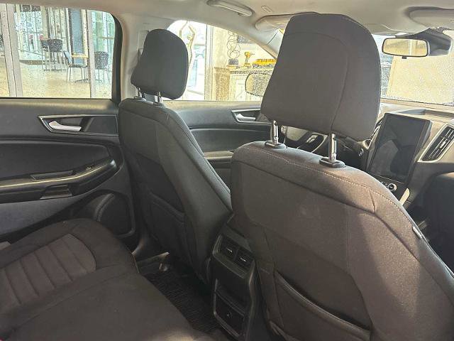 Certified 2024 Ford Edge SE w/ Black Appearance Package image 25