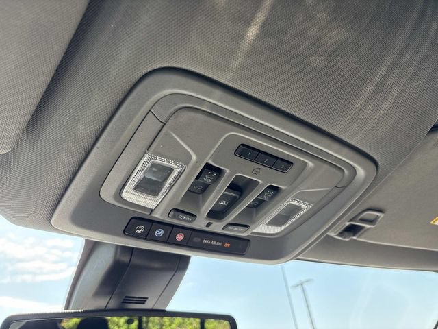 Used 2021 Chevrolet Silverado 1500 LTZ AWD/4WD image 35