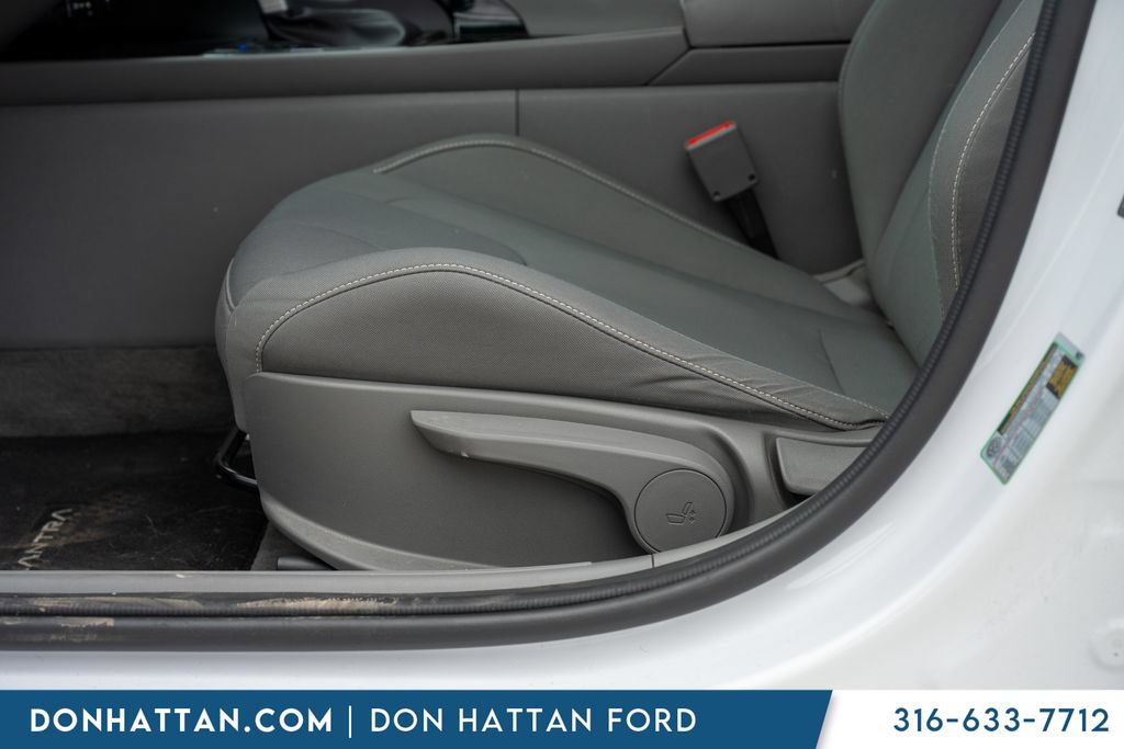 Used 2024 Hyundai Elantra SEL w/ Convenience Package FWD image 19