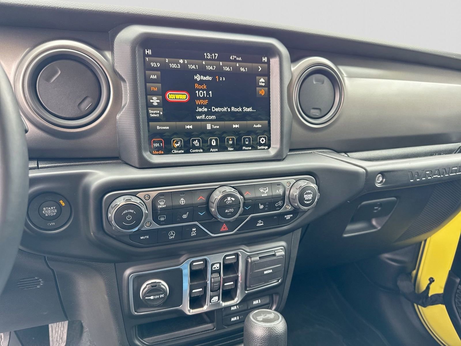 Used 2023 Jeep Wrangler Willys image 29