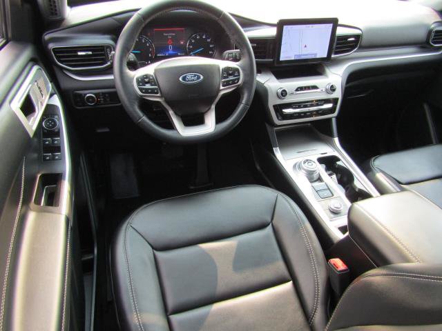 Certified 2023 Ford Explorer XLT w/ Equipment Group 202A AWD/4WD image 2
