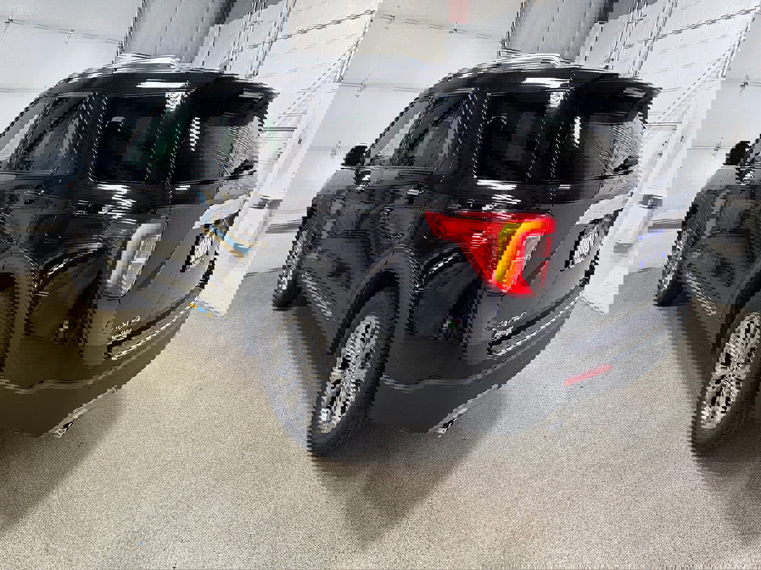 Certified 2023 Ford Explorer Limited w/ Equipment Group 301A image 5