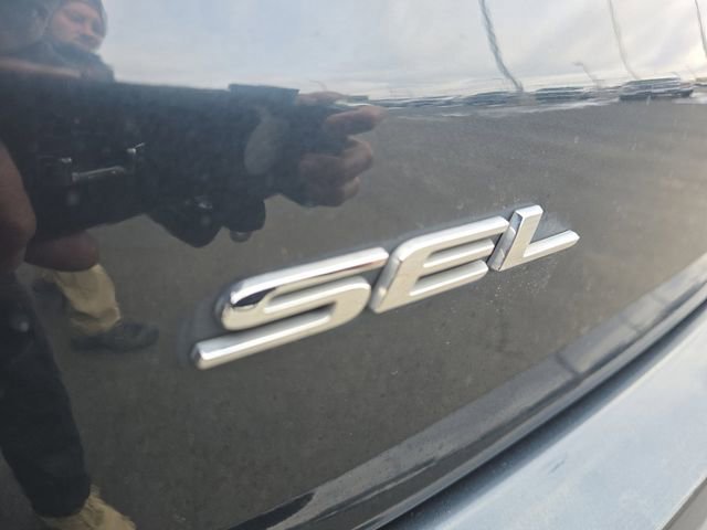 Certified 2022 Ford Edge SEL w/ Convenience Package image 18