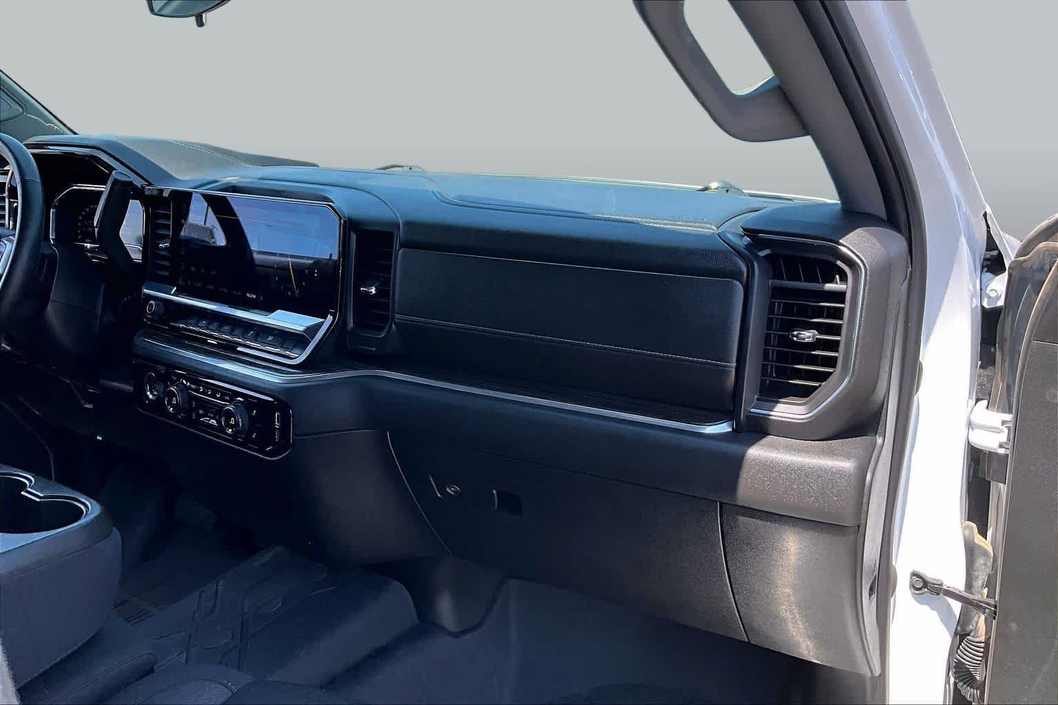 Used 2023 Chevrolet Silverado 1500 LT w/ Protection Package RWD image 18