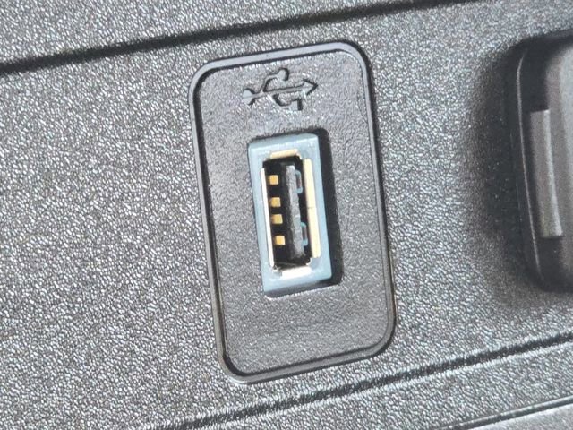 Certified 2017 Ford Escape Titanium w/ Equipment Group 301A image 32