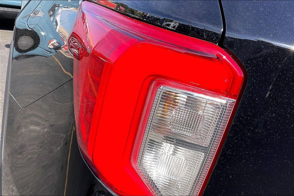 Certified 2023 Ford Explorer XLT w/ Equipment Group 202A image 29