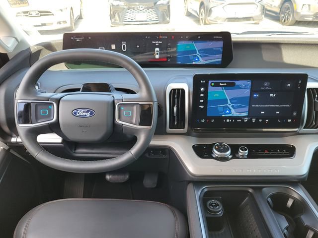 Certified 2025 Ford Expedition Active AWD/4WD image 10