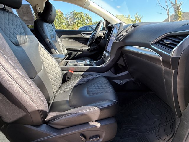 Certified 2024 Ford Edge Titanium w/ Equipment Group 301A AWD/4WD image 24
