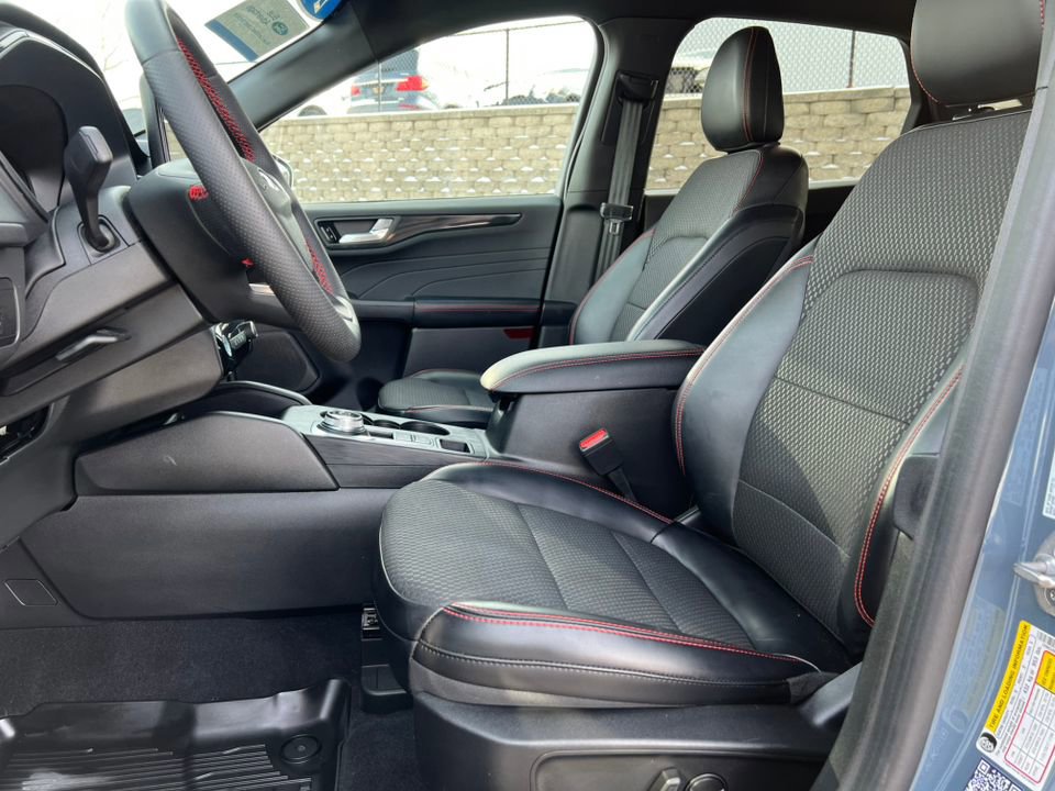 Certified 2023 Ford Escape ST-Line w/ Tech Pack #1 image 10