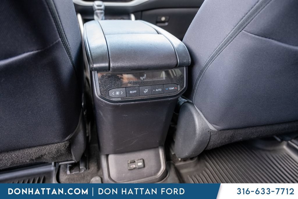 Used 2023 Toyota Highlander L FWD image 22