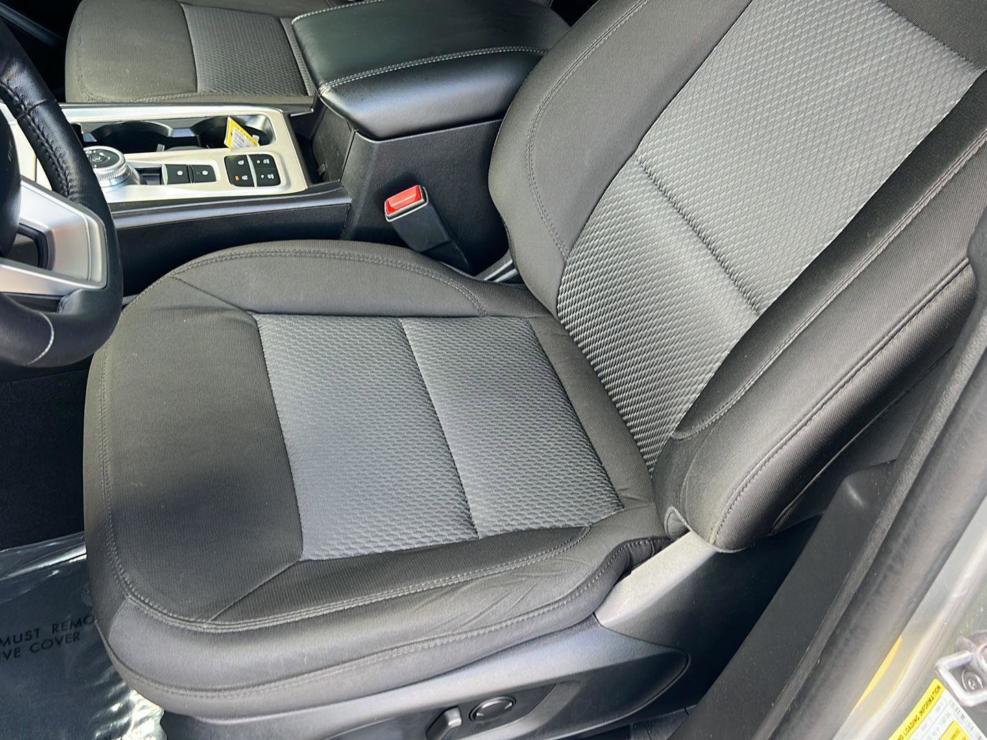 Certified 2024 Ford Explorer XLT image 31