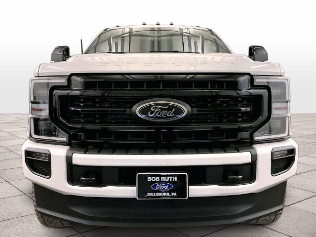 Certified 2022 Ford F250 Lariat w/ Black Appearance Package AWD/4WD image 3
