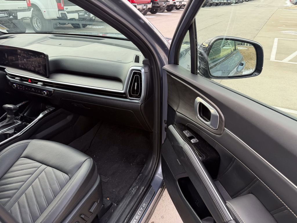 Used 2024 Kia Sorento SX Prestige image 20