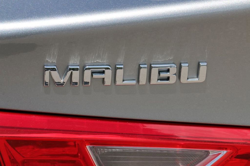Used 2025 Chevrolet Malibu LT FWD image 9