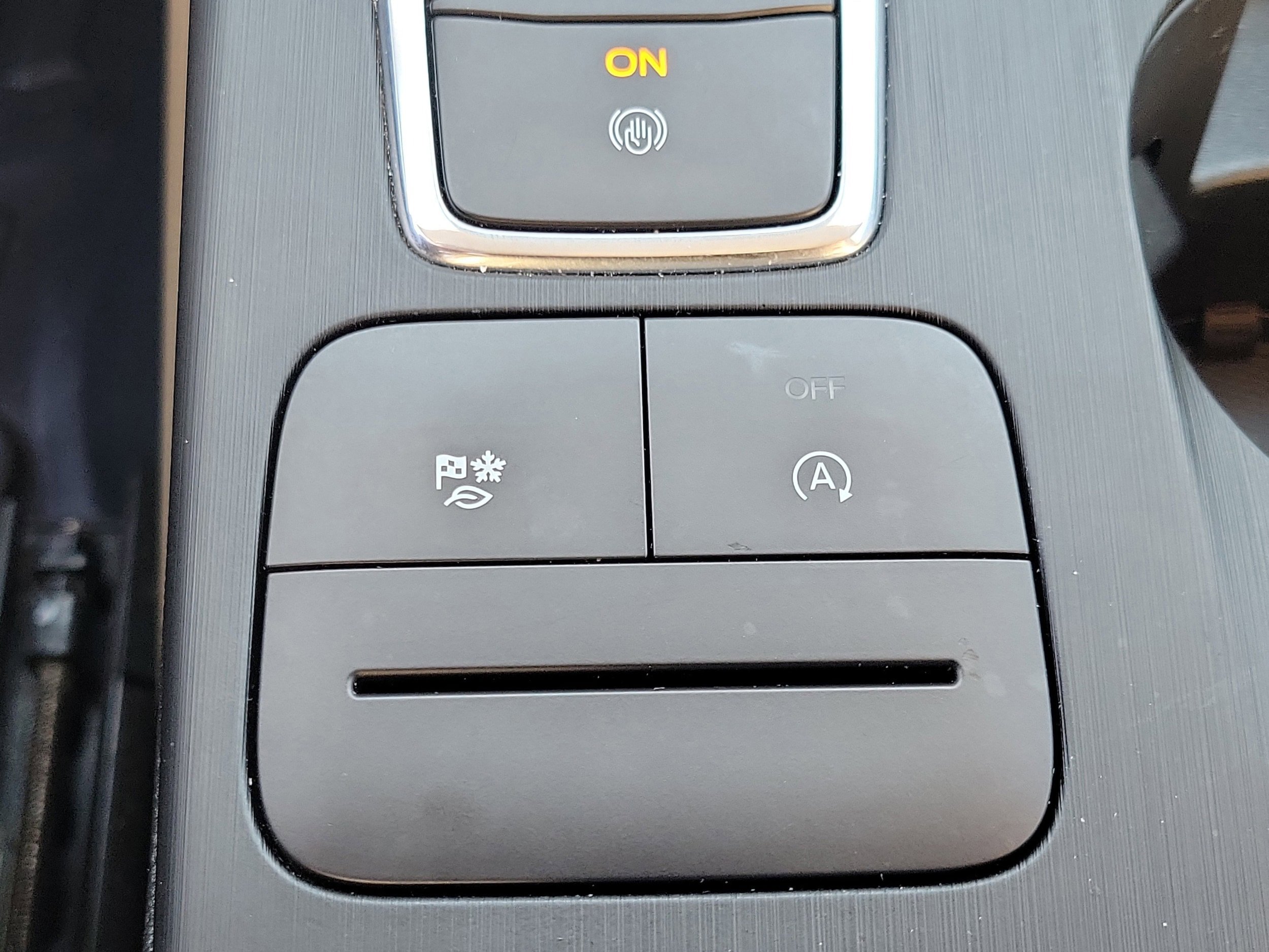 Certified 2020 Ford Escape SEL AWD/4WD image 34