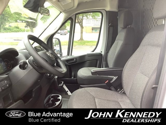 Used 2025 RAM ProMaster 2500 w/ U-Haul Equipment Group FWD image 9