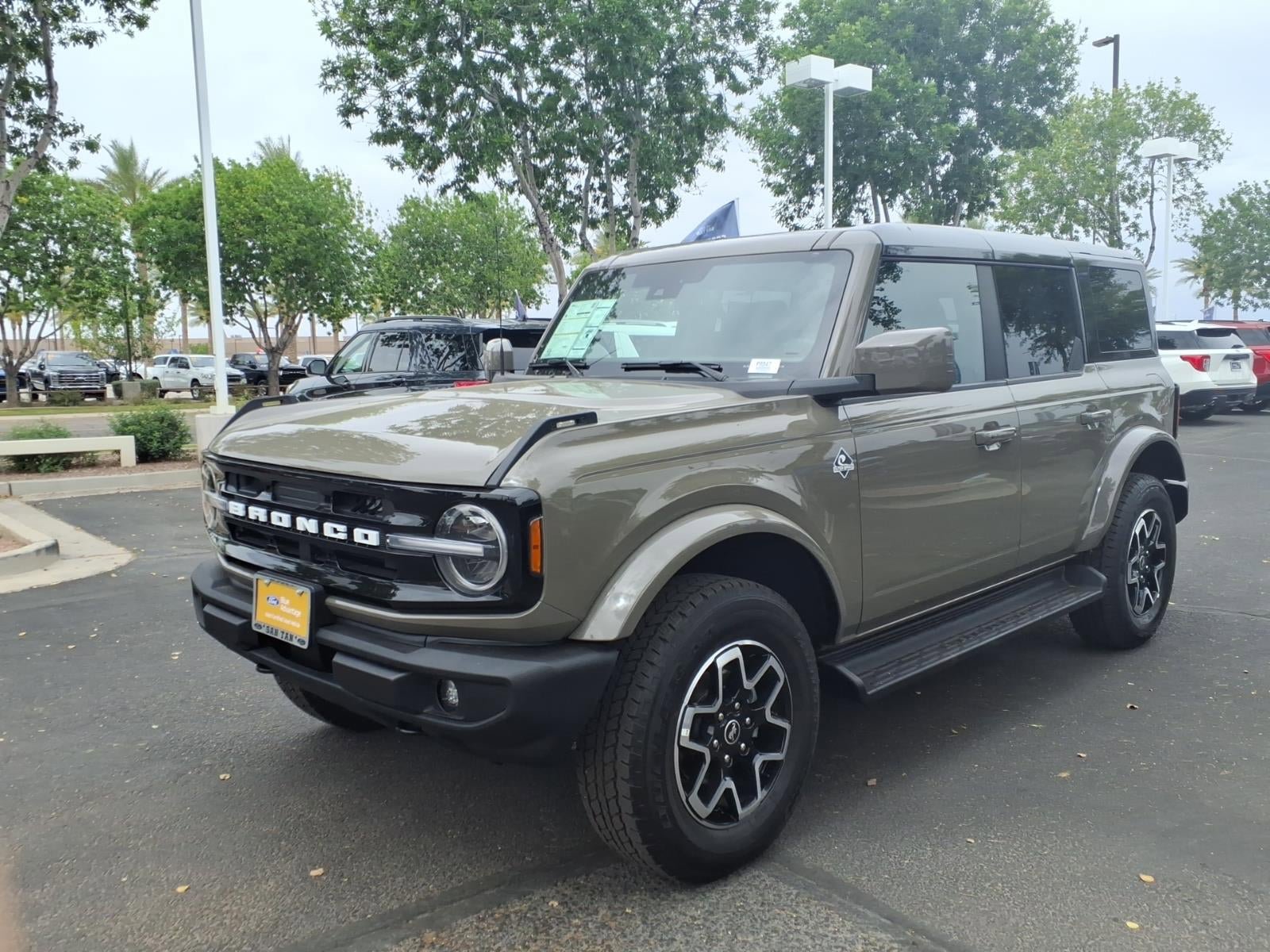 Certified 2025 Ford Bronco Outer Banks AWD/4WD image 8