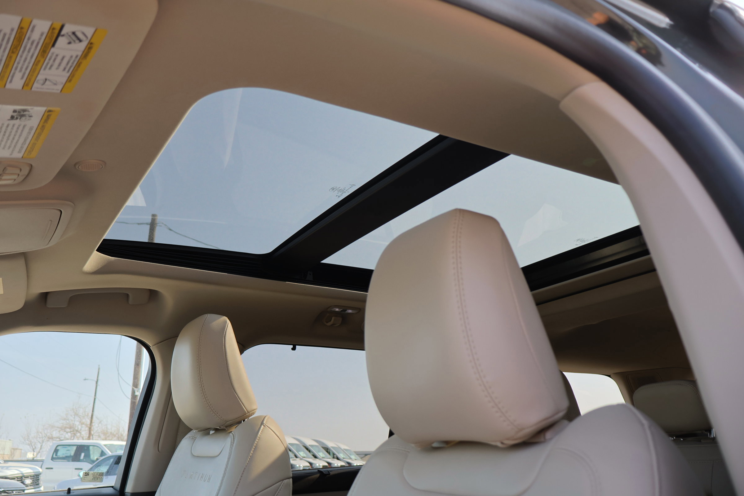 Certified 2022 Ford Explorer Platinum w/ Equipment Group 601A image 16