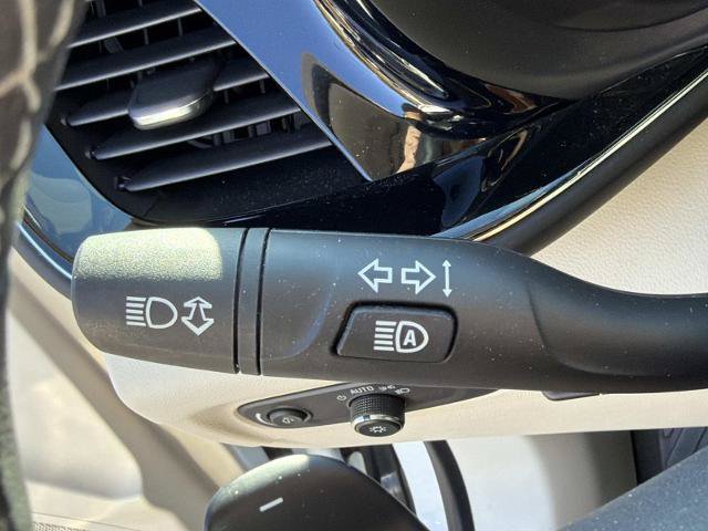 Used 2023 Buick Envision Avenir AWD/4WD image 16