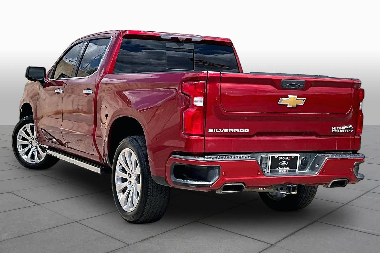 Used 2021 Chevrolet Silverado 1500 High Country w/ Technology Package AWD/4WD image 12