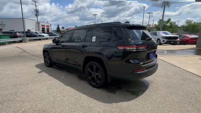 Used 2021 Jeep Grand Cherokee L Laredo AWD/4WD image 7