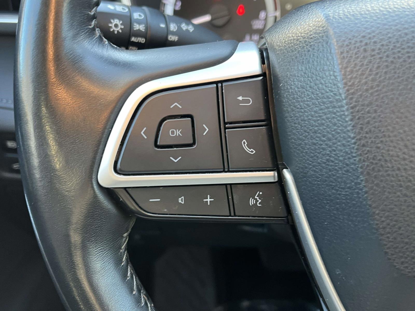 Used 2023 Toyota Highlander XLE image 20